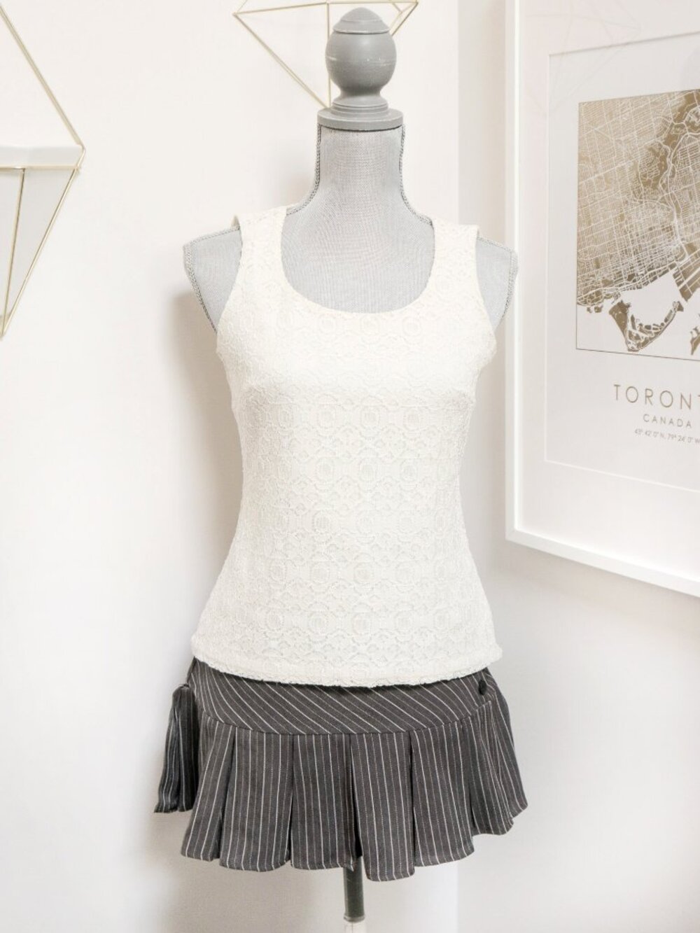 CLEO Off-White Lace Sleeveless Scoop Neck Blouse, Romantic Coquette Aesthetic